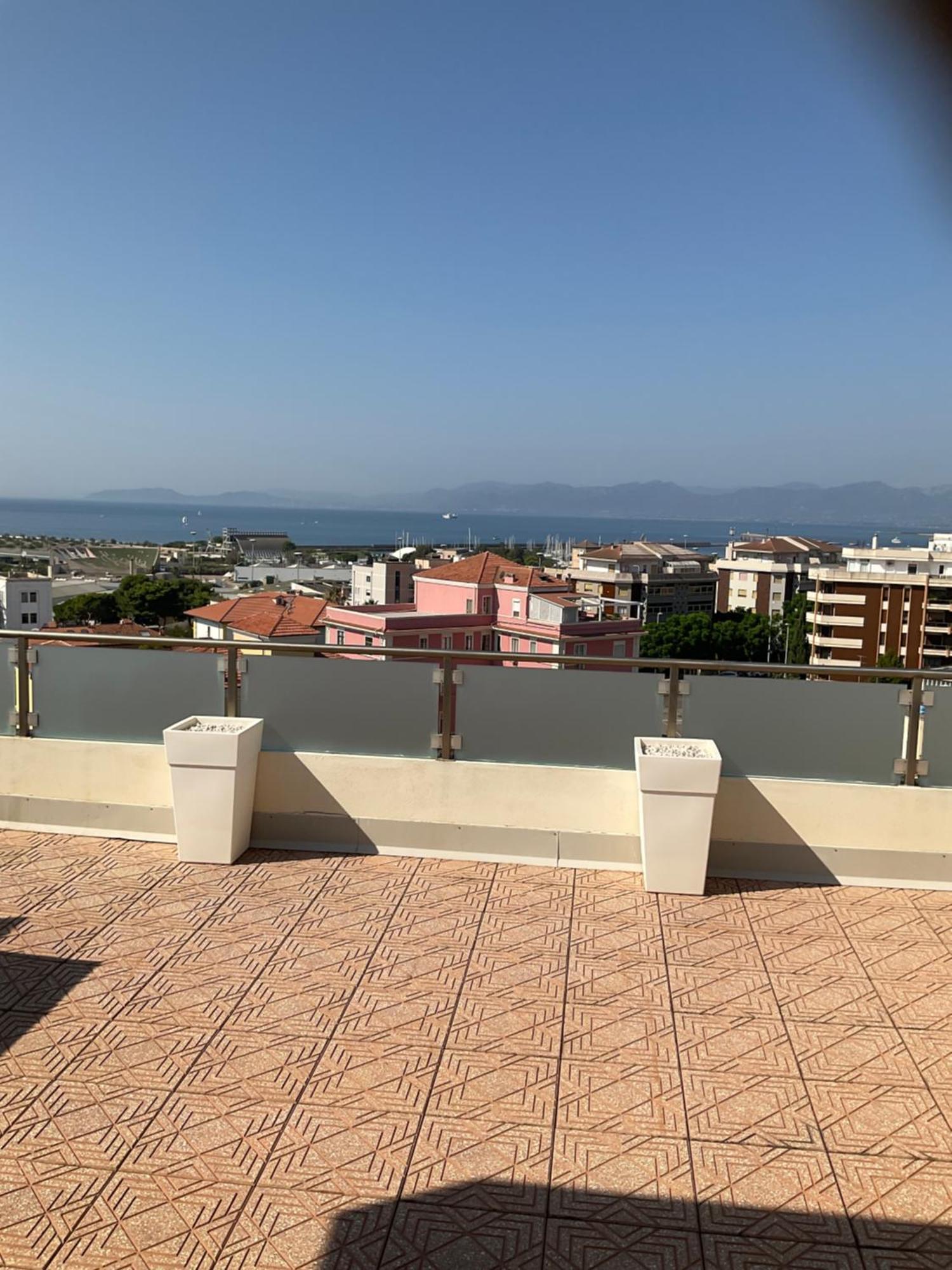 Giroloft Appartement Cagliari Buitenkant foto